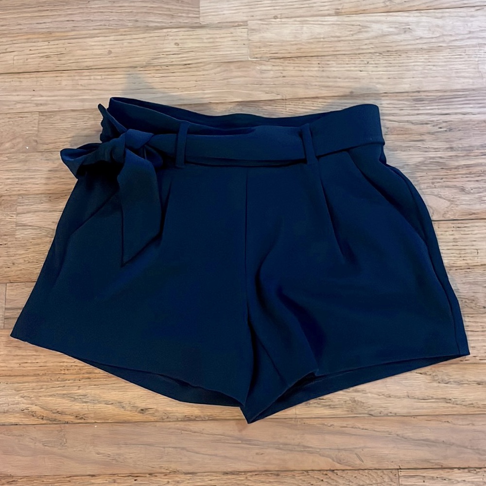 LOFT size xsPetite Navy dress shorts with tie. New with tags!